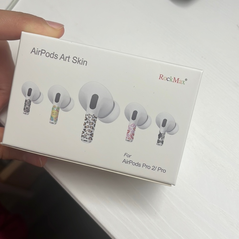 Kiss design airpod skin